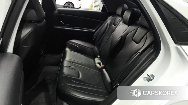 Hyundai Avante (CN7) 2023 Белый из Кореи, фото 2