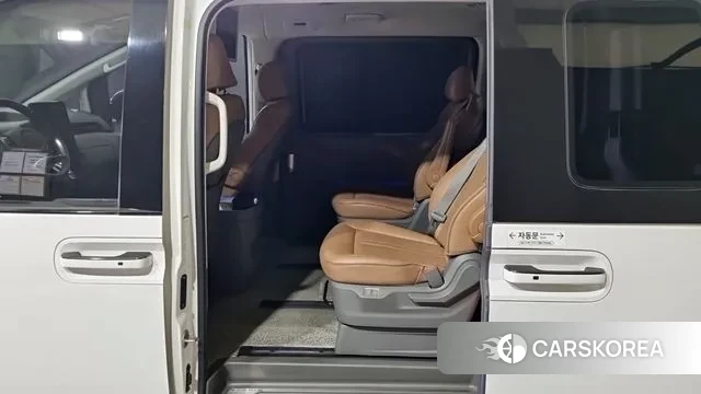 Hyundai Staria 2021 Белый из Кореи, фото 2