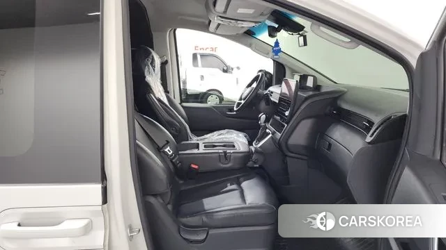 Hyundai Staria 2021 Белый из Кореи, фото 2