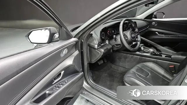 Hyundai The New Avante (CN7) 2023 Серый из Кореи, фото 2