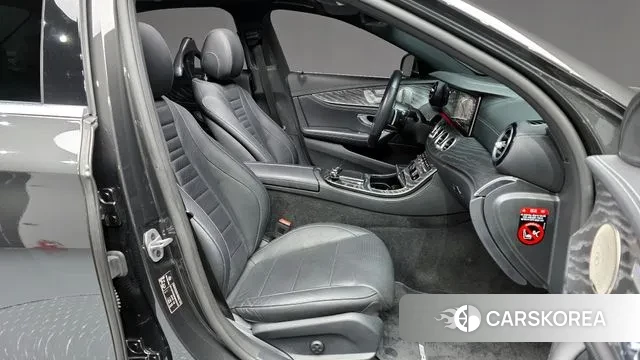 Mercedes-Benz E-Class W213 2022 Серый из Кореи, фото 2