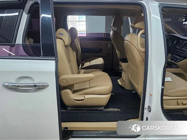 Kia The New Carnival 2018 Белый из Кореи, фото 2