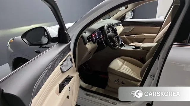 Maserati Grecale 2023 Белый из Кореи, фото 2