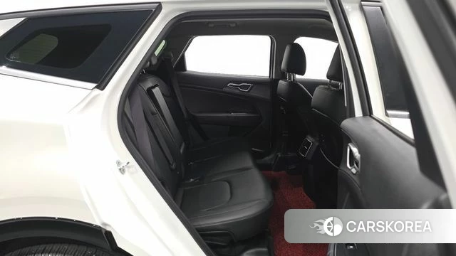 Kia Sportage 5th Generation 2022 Белый из Кореи, фото 2