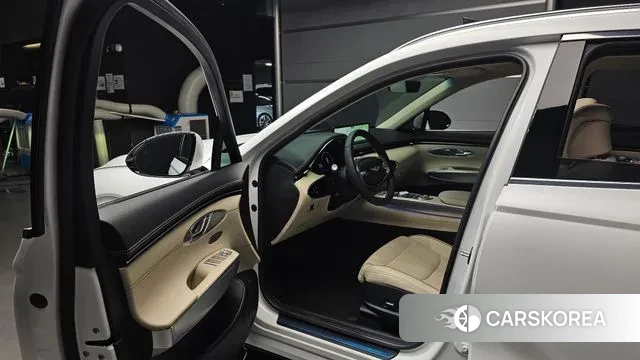 Genesis GV70 2022 Белый из Кореи, фото 2