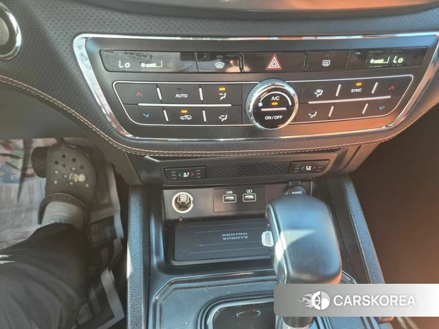 Ssangyong The New Rexton Sports Cannes 2022 Темно-зеленый из Кореи, фото 2