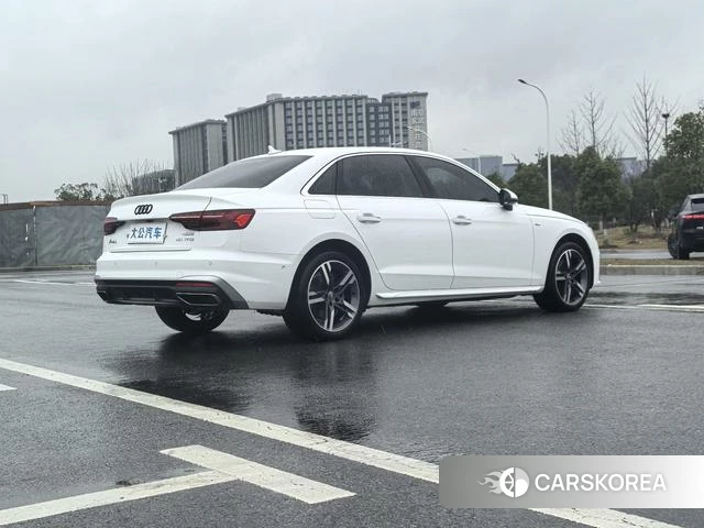 Audi A4L 2021 Белый из Китая, фото 2