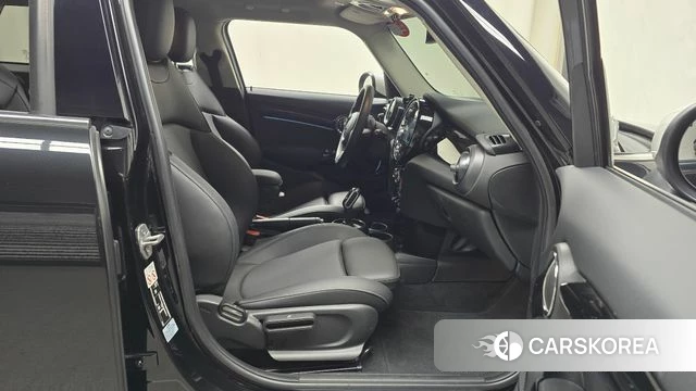 Mini Cooper 2022 Черный из Кореи, фото 2