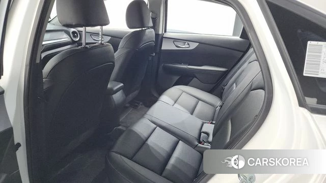 Kia The New K3 2nd generation 2022 Белый из Кореи, фото 2