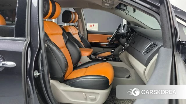Kia The New Carnival 2018 Серый из Кореи, фото 2