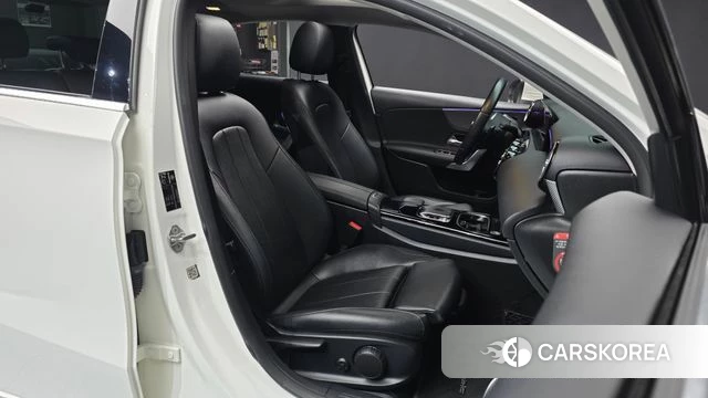 Mercedes-Benz A-Class W177 2020 Белый из Кореи, фото 2