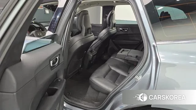 Volvo XC60 second Generation 2018 Серый из Кореи, фото 2