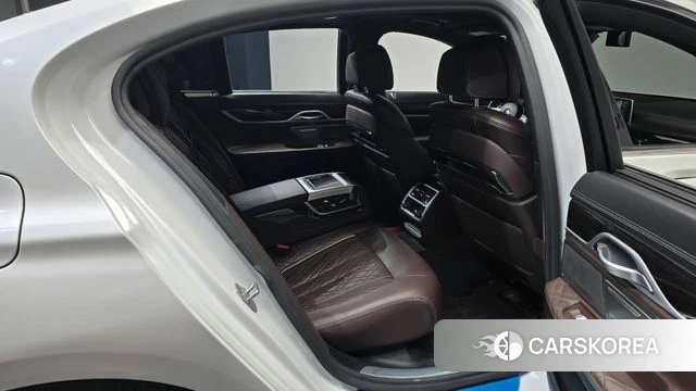 BMW 7 Series (G11) 2020 Белый из Кореи, фото 2