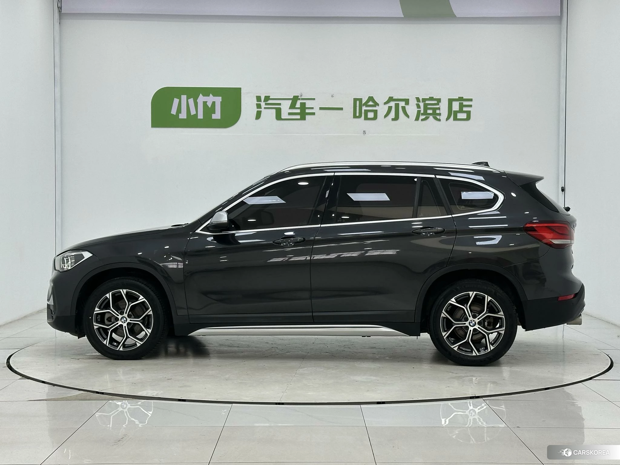 BMW X1 2020 Черный из Китая, фото 2