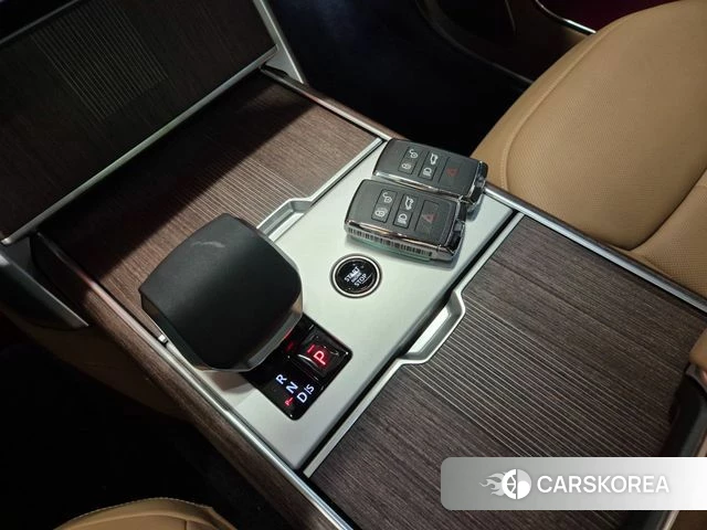 Land Rover Range Rover 5th Generation 2026 Темно-зеленый из Кореи, фото 2