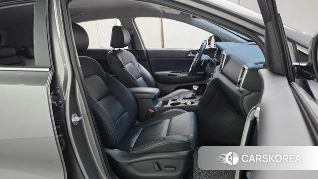 Kia Sportage 4th Generation 2018 Серебристо-серый из Кореи, фото 2
