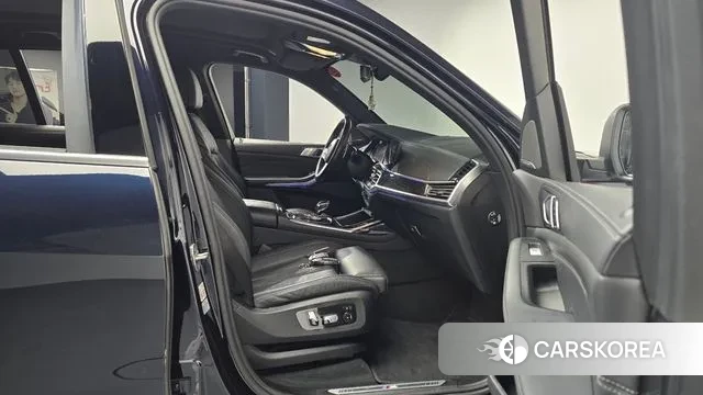 BMW X7 (G07) 2022 Черный из Кореи, фото 2