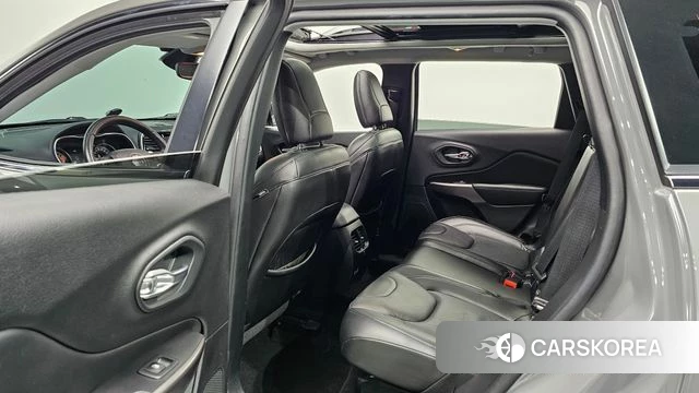 Jeep Cherokee (KL) 2021 Серый из Кореи, фото 2