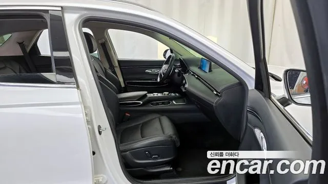 Genesis GV70 2023 Белый из Кореи, фото 2