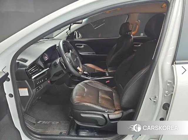 Kia Niro Plus 2022 Белый из Кореи, фото 2