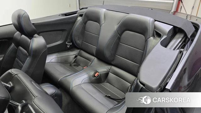 Ford Mustang 2022 Фиолетовый из Кореи, фото 2