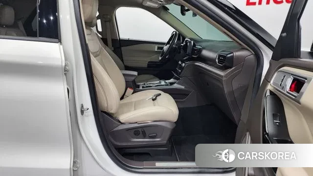 Ford Explorer 6th Generation 2021 Белый из Кореи, фото 2