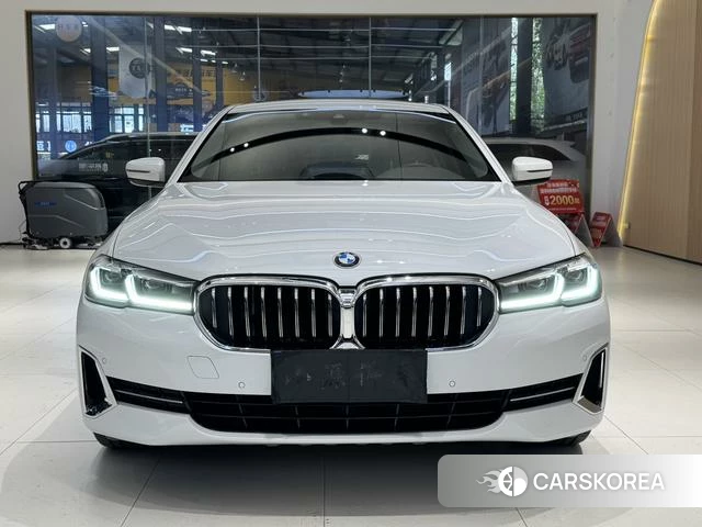 BMW 5 series 2021 Белый из Китая, фото 2