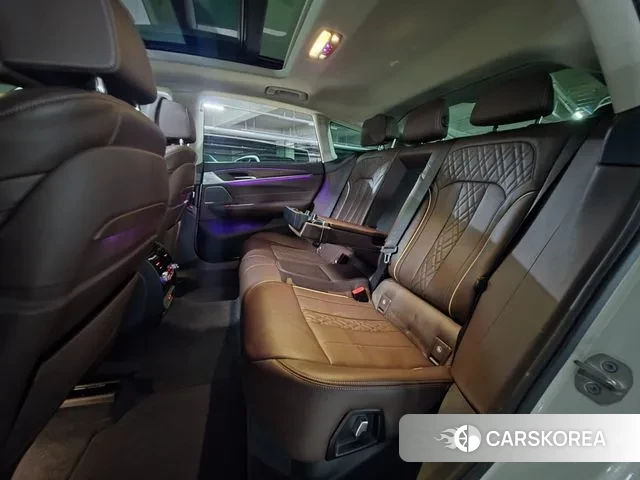 BMW 6 Series GT (G32) 2023 Белый из Кореи, фото 2