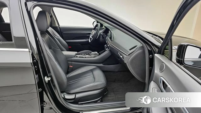 Hyundai Sonata (DN8) 2022 Черный из Кореи, фото 2