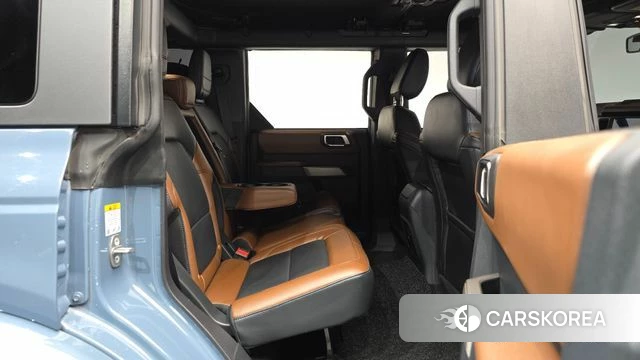 Ford Bronco 6th Generation 2023 Небесно-голубой из Кореи, фото 2