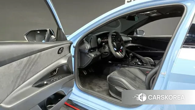 Hyundai The New Avante (CN7) 2025 Светло-серебряный цвет из Кореи, фото 2