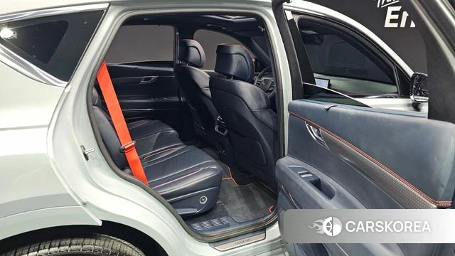 Genesis GV80 Coupe 2025 Цвет галактики из Кореи, фото 2