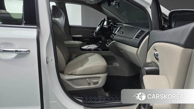 Kia The New Carnival 2018 Белый из Кореи, фото 2