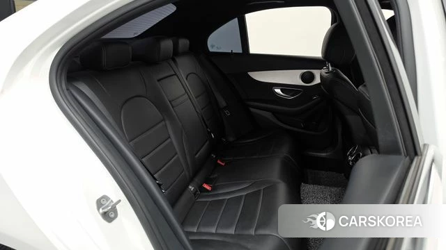 Mercedes-Benz C-Class W205 2020 Белый из Кореи, фото 2