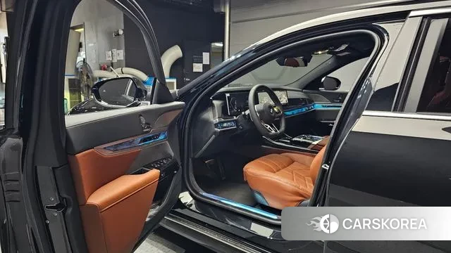 BMW 7 Series (G70) 2025 Черный из Кореи, фото 2