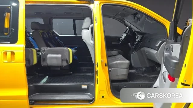 Hyundai The New Grand Starex 2018 Желтый из Кореи, фото 2