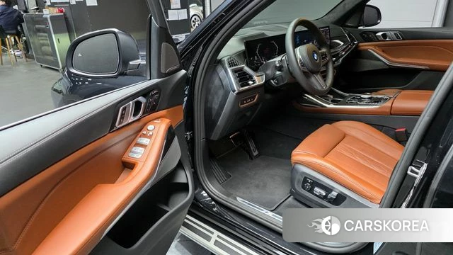 BMW X7 (G07) 2025 Черный из Кореи, фото 2