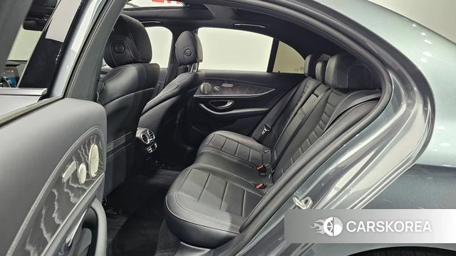 Mercedes-Benz E-Class W213 2022 Серый из Кореи, фото 2