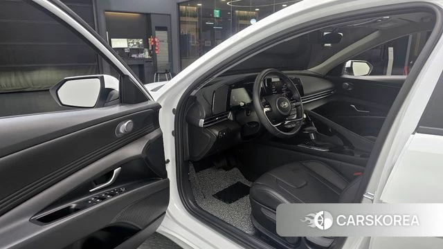 Hyundai The New Avante (CN7) 2025 Белый из Кореи, фото 2