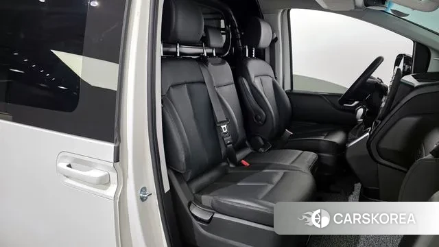 Hyundai Staria 2025 Белый из Кореи, фото 2