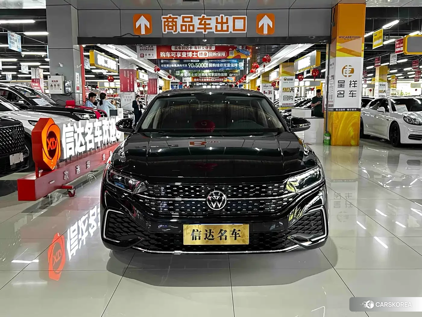 Volkswagen Passat 2026 Черный из Китая, фото 2