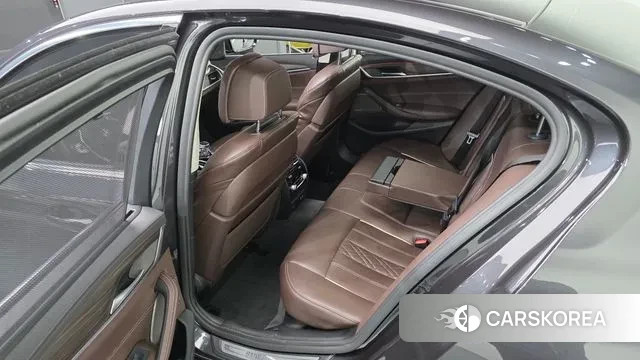 BMW 5 Series (G30) id 3529216 из Кореи 2