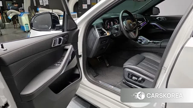 BMW X6 (G06) 2024 Белый из Кореи, фото 2