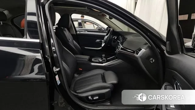 BMW 3 Series (G20) 2021 Черный из Кореи, фото 2