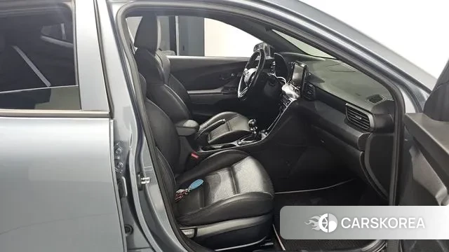 Hyundai Veloster (JS) 2019 Светло-серебряный цвет из Кореи, фото 2