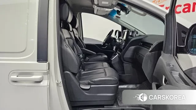 Hyundai Staria 2021 Белый из Кореи, фото 2