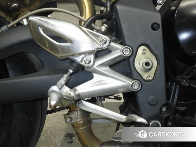 Проданный Triumph STREET TRIPLE 2010 из Японии, фото 4