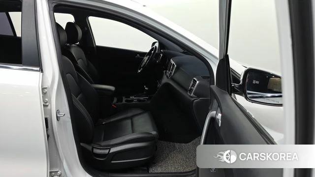 Kia Sportage 4th Generation 2018 Белый из Кореи, фото 2