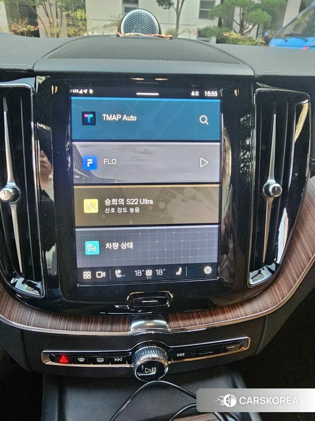 Volvo XC60 second Generation 2024 Белый из Кореи, фото 2