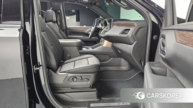 Chevrolet (GM Daewoo) Tahoe 2023 Черный из Кореи, фото 2